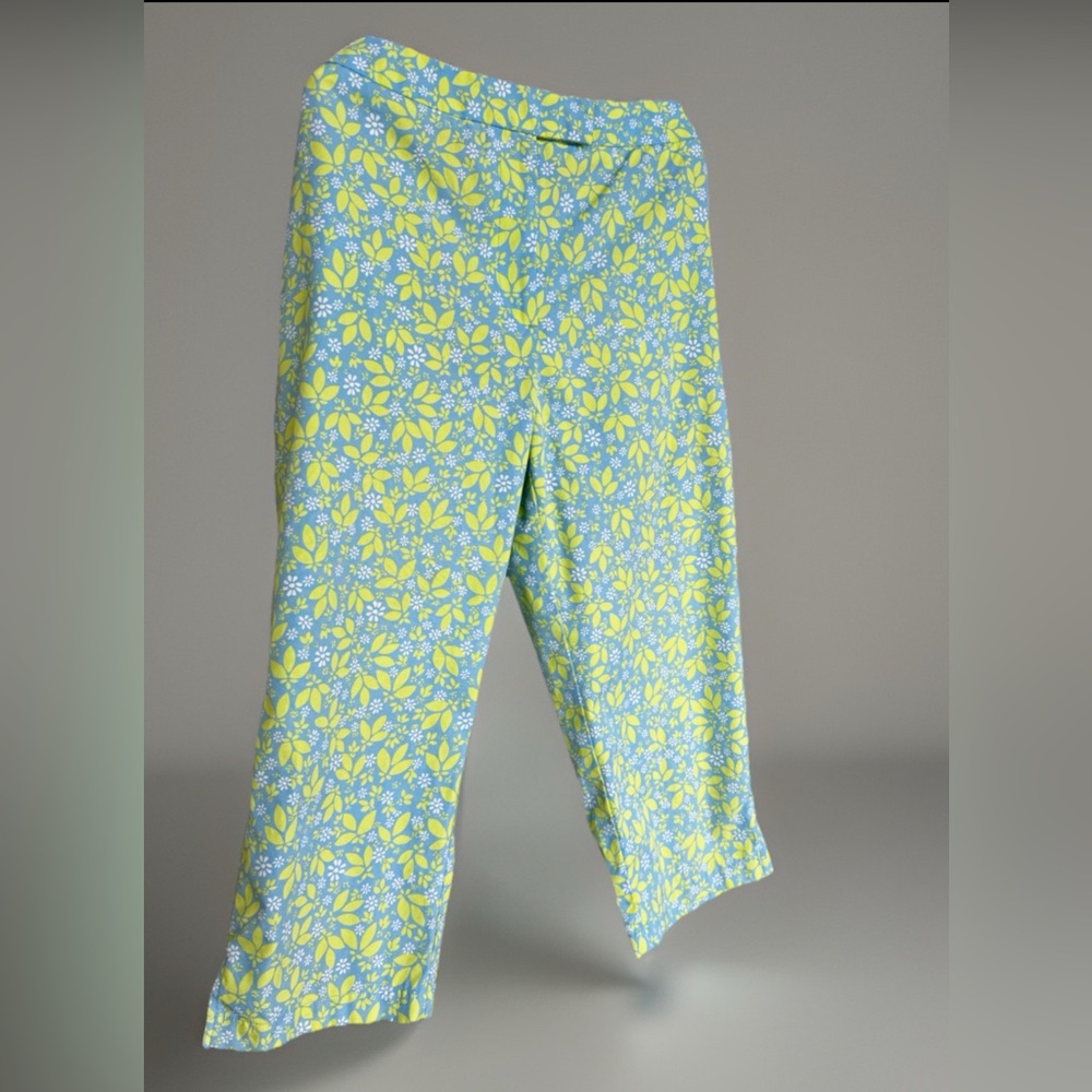 Liz Claiborne LizSport 100% Cotton High Rise Capris Blue/Green/White Floral 10